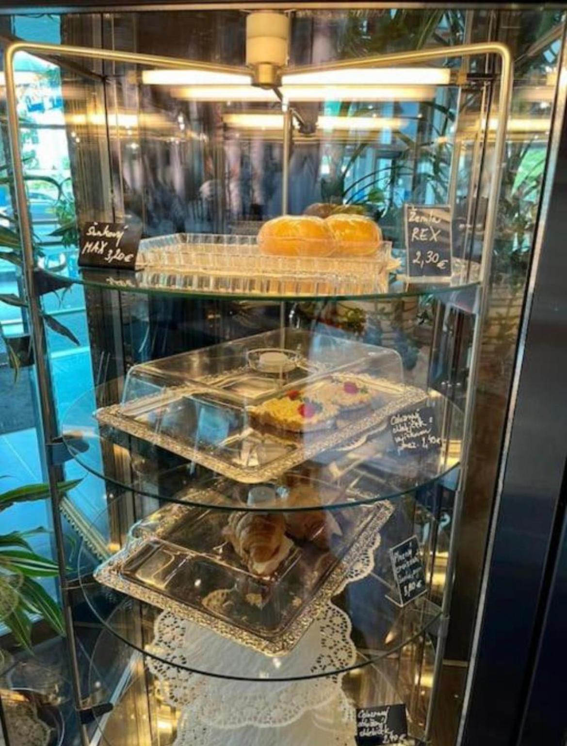 브라티슬라바 Plaza De Luxe 아파트 외부 사진